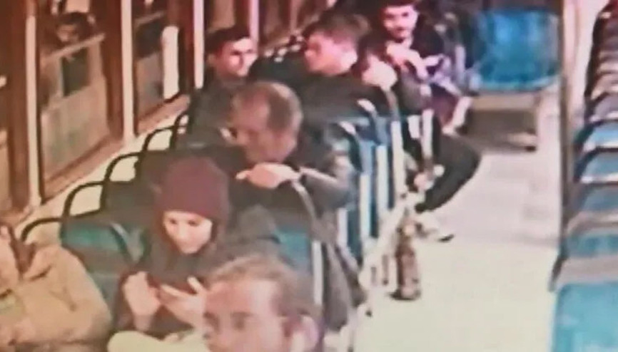 Vapurda cüzdan çalan şüpheli kamerada