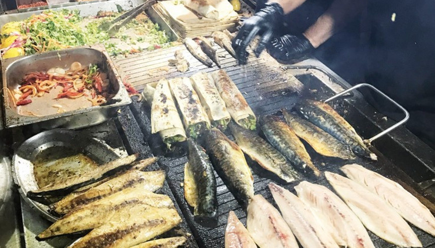 Balık-ekmeğin tahtını sallıyor