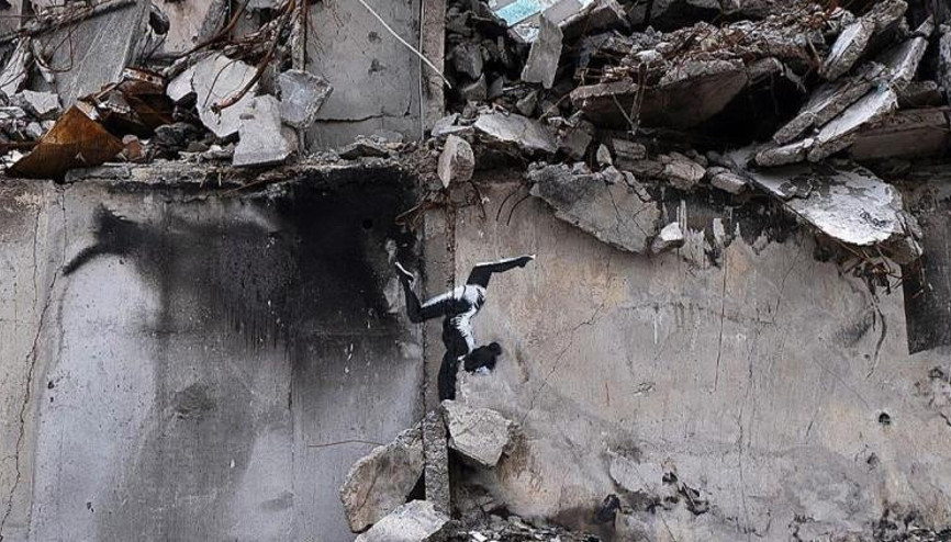 Dünyaca ünlü sokak sanatçısı Banksyden anlamlı eser