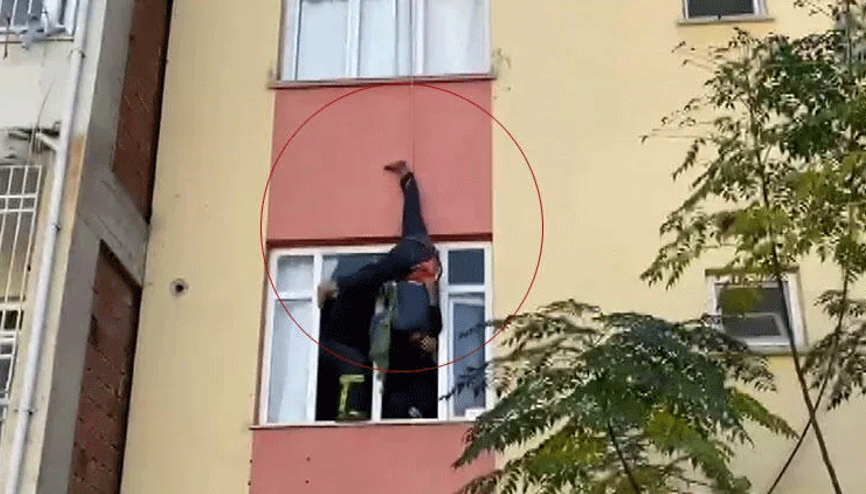 Anahtarını unutunca dairesine damdan halatla sarktı
