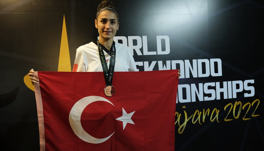 Hatice Kübra İlgün dünya üçüncüsü