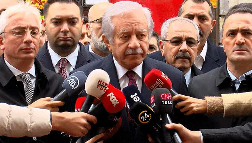 TBMM Başkanvekili Adan İstiklal Caddesinde bombalı saldırının düzenlendiği noktaya geldi