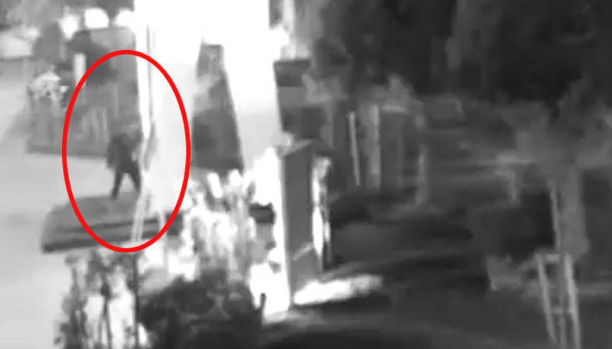 Atatürk Anıtına balyozla saldıran şüpheli tutuklandı