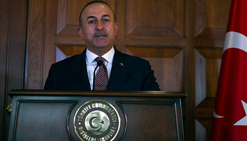 Bakan Çavuşoğlundan İstiklal Caddesi’nde saldırının gerçekleştiği noktaya ziyaret