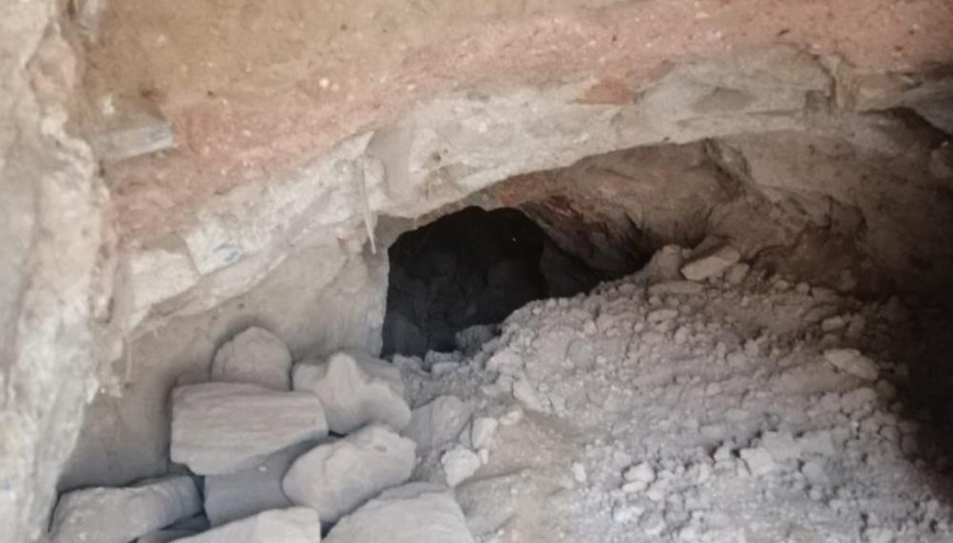 Antik kentte kazdıkları çukurun içinde yakalandılar