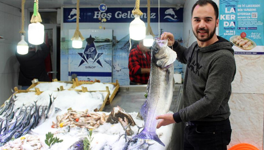 7 kilo geldi Fiyatıyla şaşırtan balık