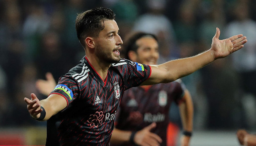 Beşiktaşta Tayyip Talha Sanuç parlıyor 2 ayda değerini 3.8 milyon Euro’ya çıkardı Beşiktaşta Tayyip Talha Sanuç parlıyor 2 ayda değerini 3.8 milyon Euro’ya çıkardı