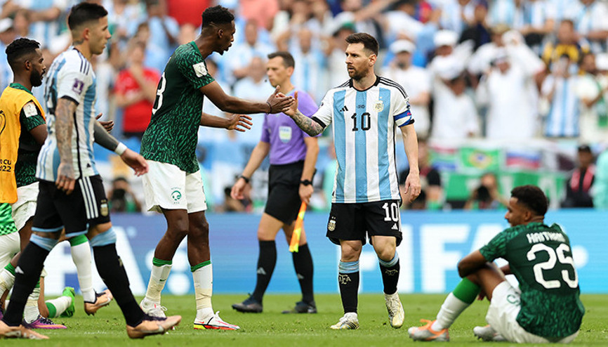 Bir Messi etmeyen Suudiler ders verdi Bir Messi etmeyen Suudiler ders verdi