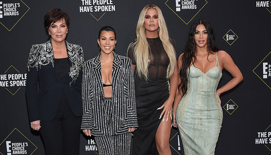 Para için kızlarını sıkıp sularını çıkardı: Onların kazandığı her şeyin yüzde 10’unu alıyor