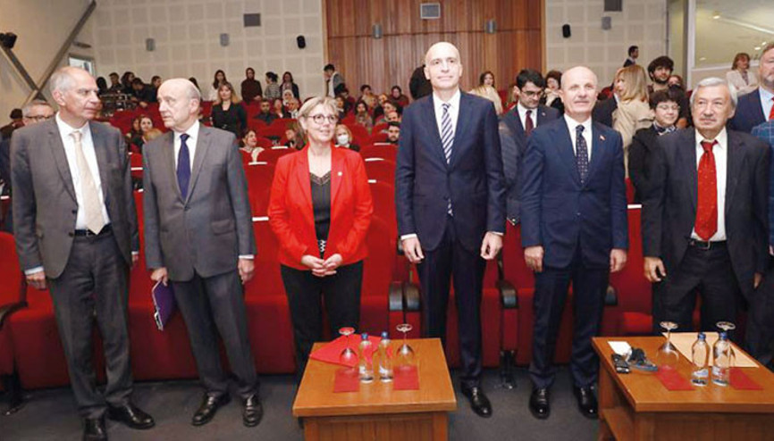 GS Üniversitesi 30 yaşında