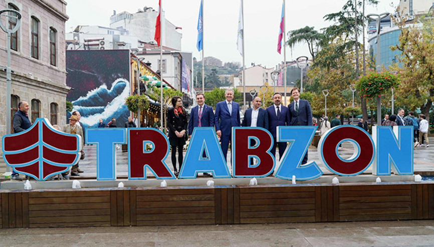 Türkiye gezisine Trabzon’dan başladı