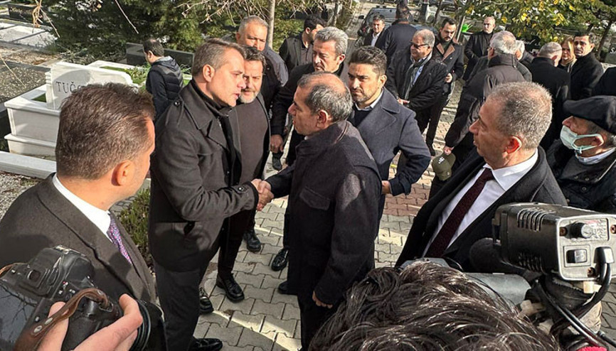 Galatasaray eski başkanı Mustafa Cengiz, mezarı başında anıldı