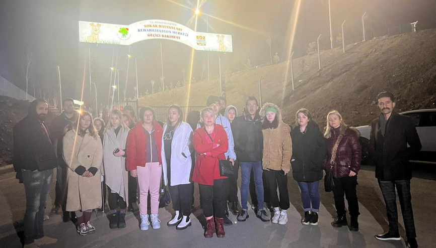 Hayvanseverlerden eylem belediyeden açıklama