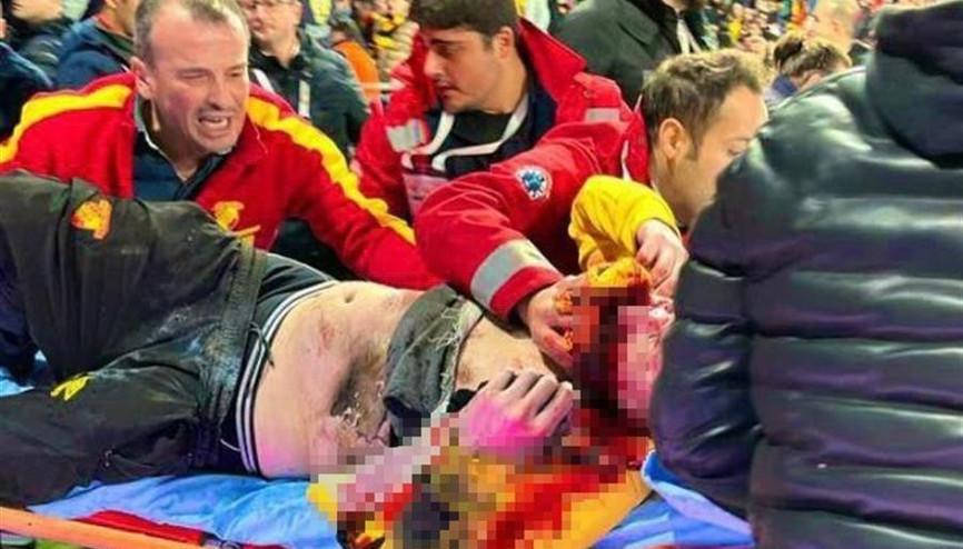 Göztepe - Altay maçında saha ve tribünler karıştı (Fotoğraflı)