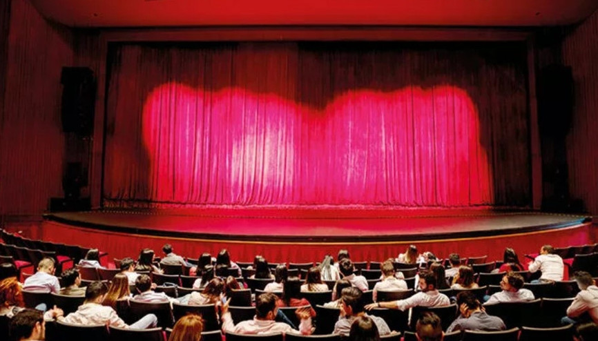 Tiyatro eleştirmenleri oyuncu ödüllerinden kadın/erkek ayrımını kaldırdı