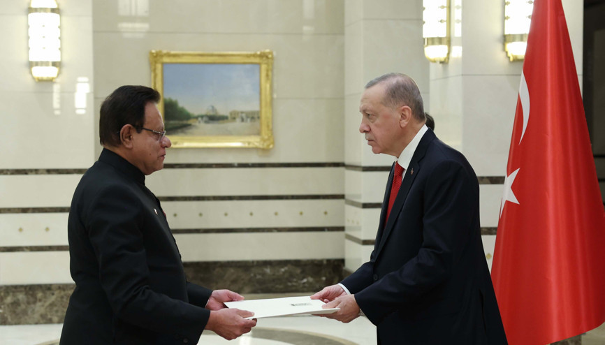 Cumhurbaşkanı Erdoğan, güven mektuplarını kabul etti