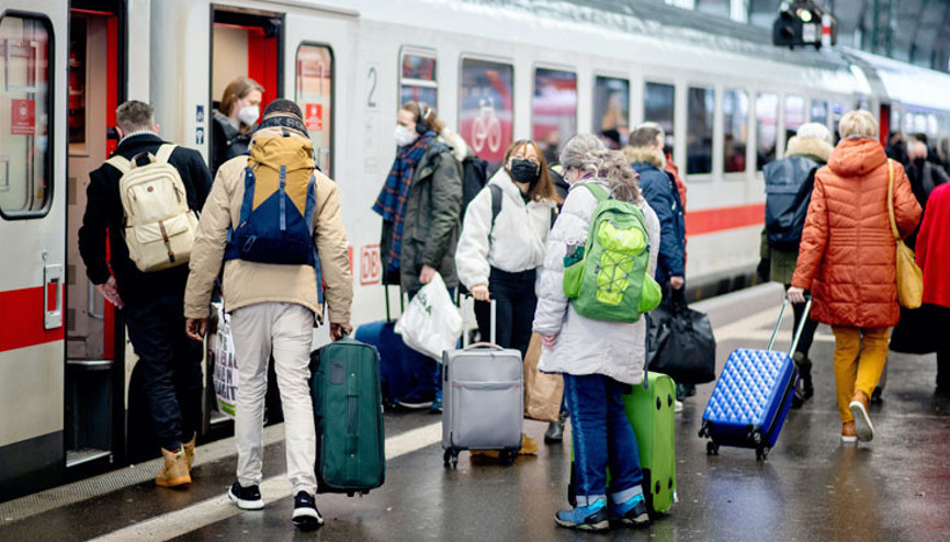 Yeni düzenlemeler yürürlükte: Aralıkta emeklinin de yüzü gülecek