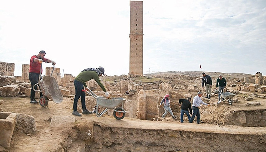 Harran’da  8 asırlık  medrese