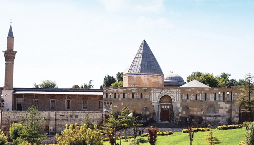 Mevlana’nın izinde, kültürel  zenginlikleri kucaklayan şehir