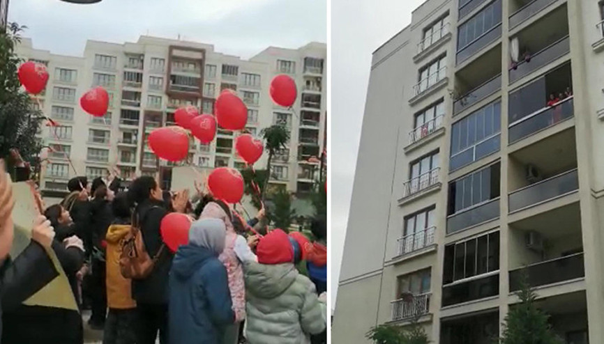 Kocaelide öğrencilerden, yoğun bakımdan çıkan öğretmenlerine balonlu sürpriz