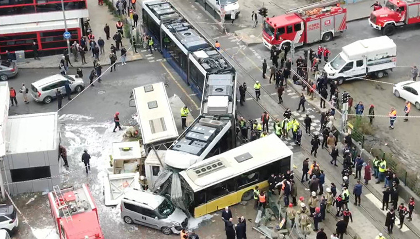 Tramvay İETT otobüsüne çarpmıştı Vatman adliyede