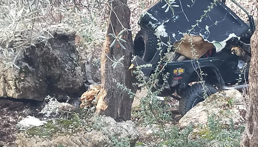 Kaza yaptığı cipten çıkarken üzerine kaya yuvarlandı