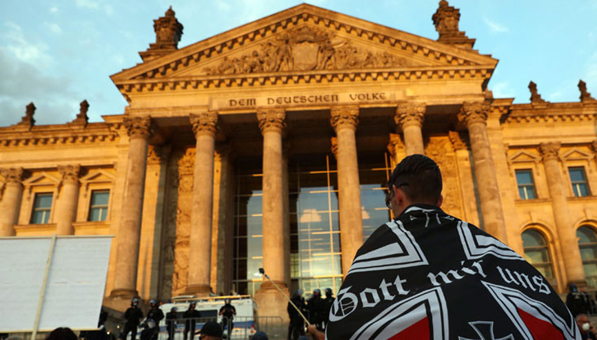 Darbe planlayan aşırı sağcılara şafak baskını