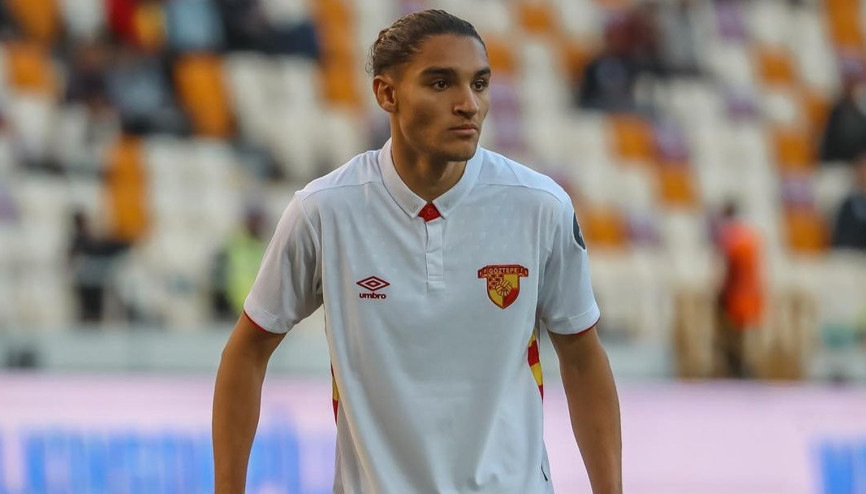 Fenerbahçeden kiralanan Emir Ortakaya istikrarıyla göz dolduruyor