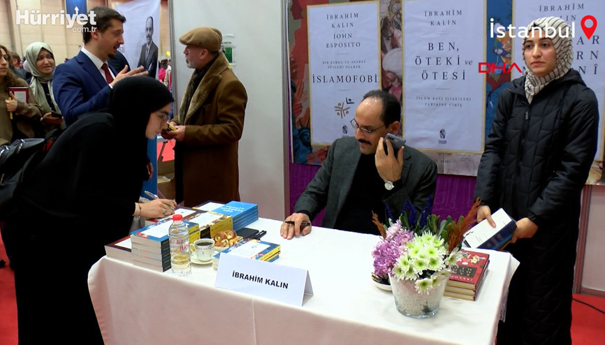 Cumhurbaşkanlığı Sözcüsü İbrahim Kalın TÜYAPta okurlarıyla buluştu