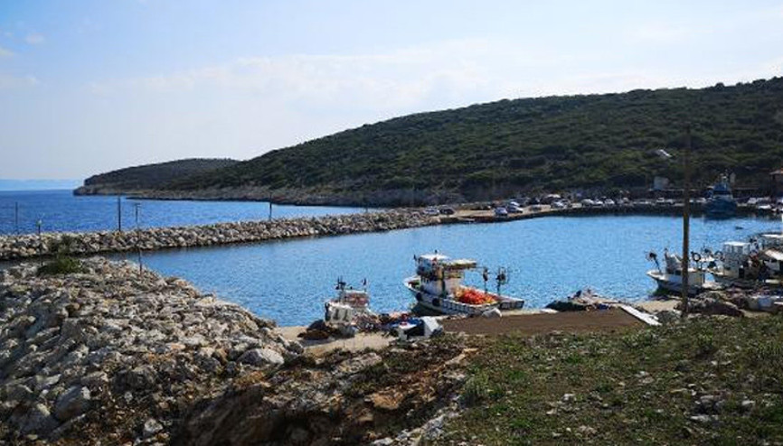 Yasak olmasına rağmen dinamitle balık avına çıktı...  Patlayan dinamit elini bileğinden kopardı