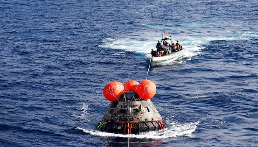 Ay yörüngesine gönderilen Orion uzay aracı Dünya’ya döndü