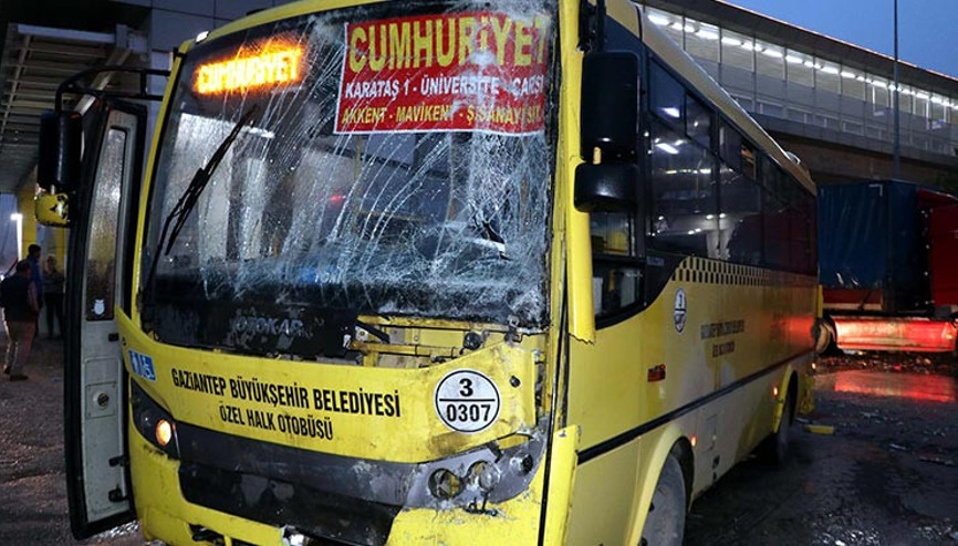 Gaziantepte zincirleme kaza: 17 kişi yaralandı