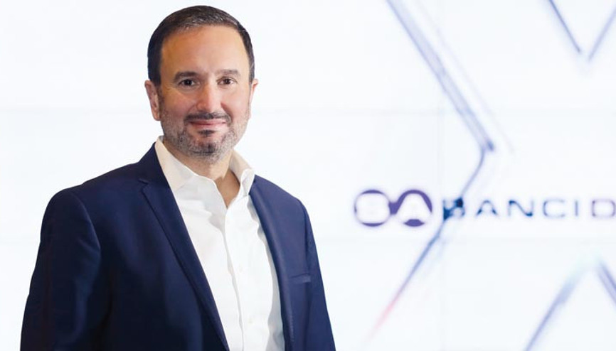 Dijital ürün fabrikasına dönüştü