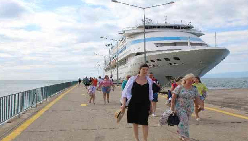 Soçi Limanı Müdürü Yuri Vladimirov: Türkiye ile feribot seferlerinin 2023te başlatılmasını planlıyoruz