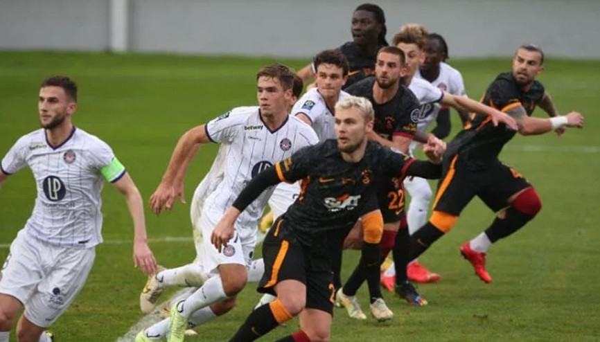 Galatasaray Toulouse hazırlık maçında Mertensin golüyle Galatasaray 2-1 öne geçti