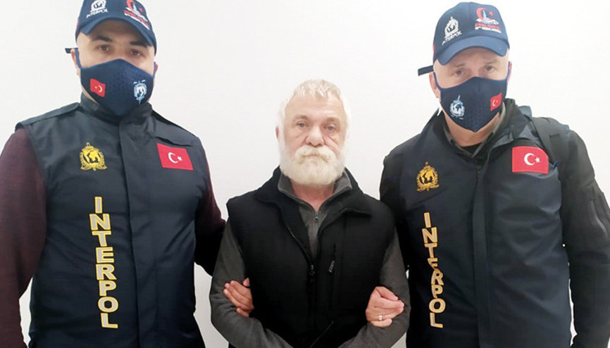 Levent Göktaş Türkiye’ye getirildi: Üç madalyadan FETÖ tetikçiliğine Levent Göktaş Türkiye’ye getirildi: Üç madalyadan FETÖ tetikçiliğine