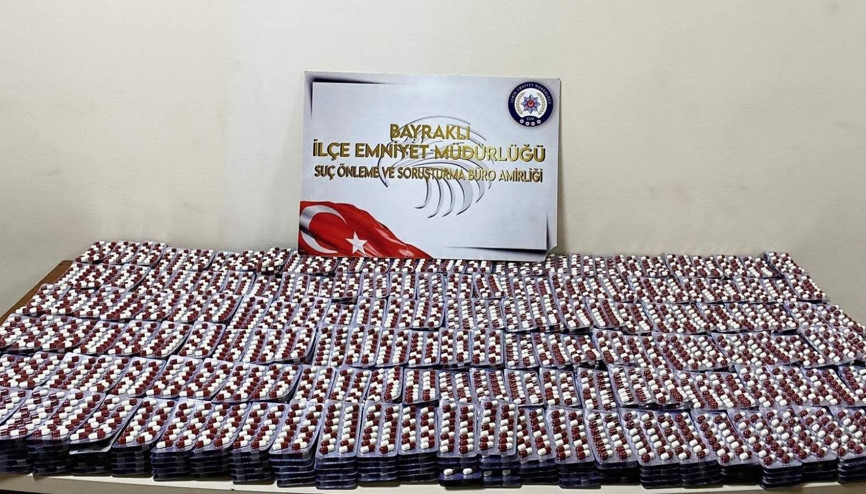 İzmirde uyuşturucu operasyonu: 13 bin 450 sentetik hap ele geçirildi