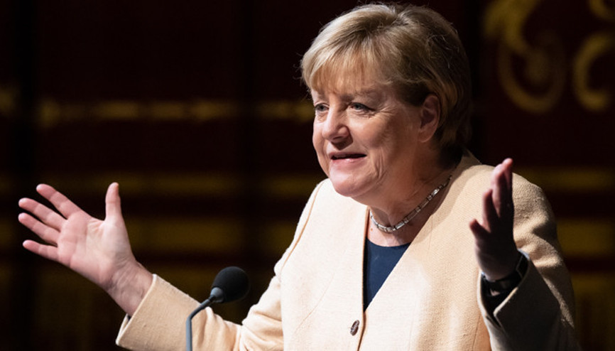 Merkel, Wagner operası üzerine podcast kaydetti Merkel, Wagner operası üzerine podcast kaydetti