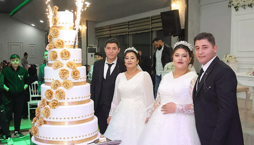 Tek yumurta ikizleri, iki kız kardeşle evlendi