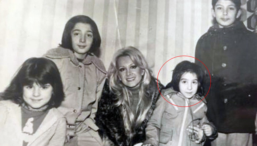 Bakışlar yine ürkek O şimdi Türkiyenin en sevilen oyuncularından...