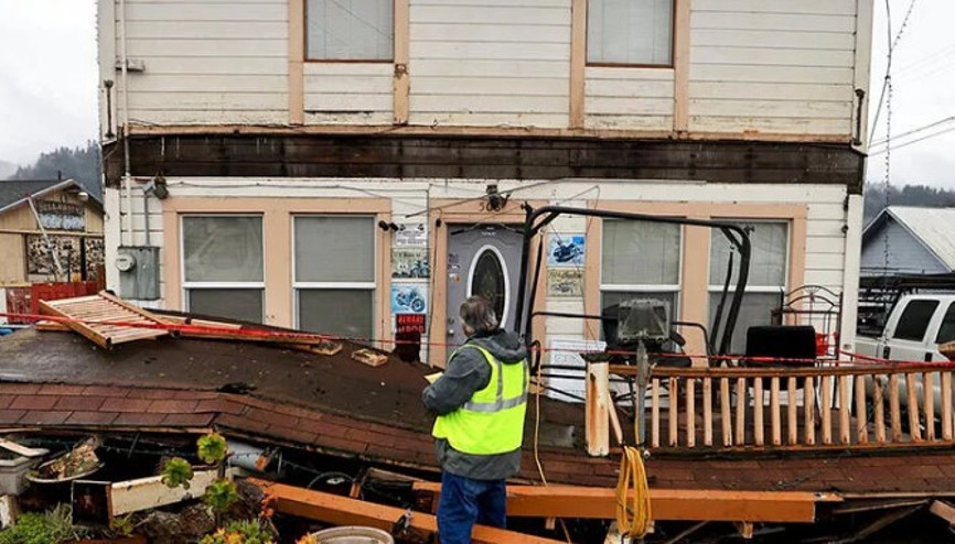 ABDde 6.4lük depremde 2 kişi hayatını kaybetti, 12 kişi de yaralandı