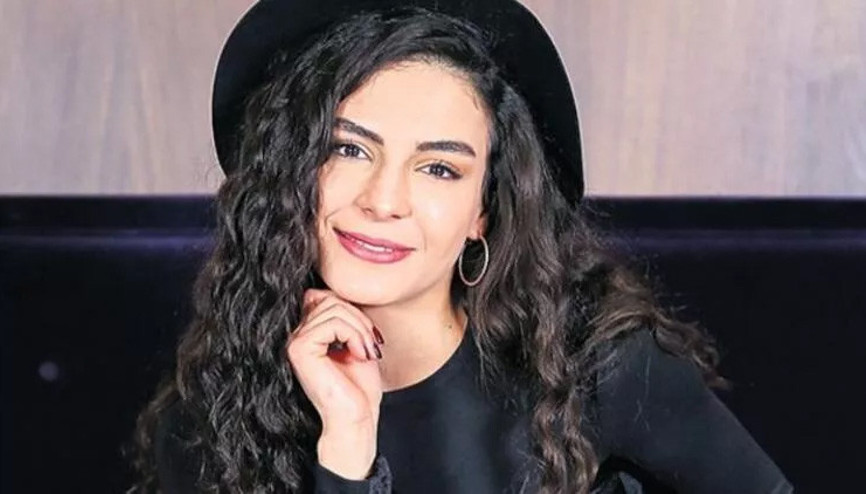 Ebru Şahin kimdir, nereli ve kaç yaşında Başarılı oyuncu O Ses Türkiye Yılbaşı özel programında sahne alıyor… İşte, Ebru Şahin’in rol aldığı dizi ve filmler