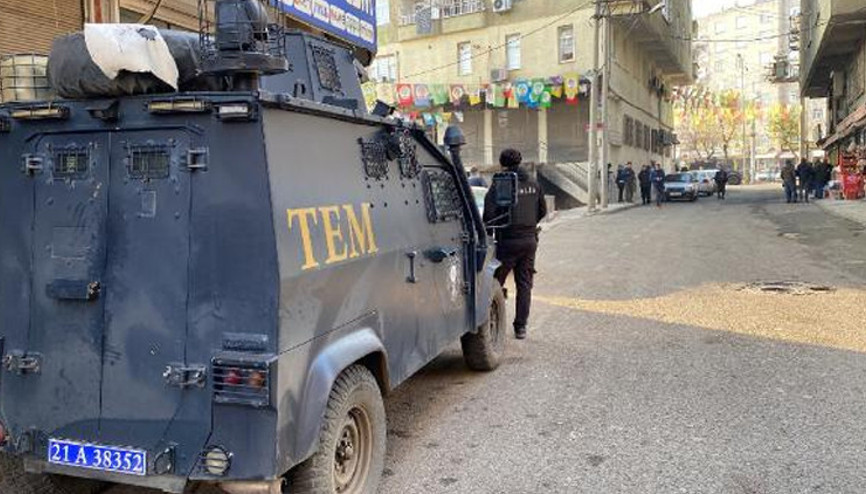 Diyarbakırda terör soruşturması: DBP Eş Genel Başkanı dahil 14 gözaltı