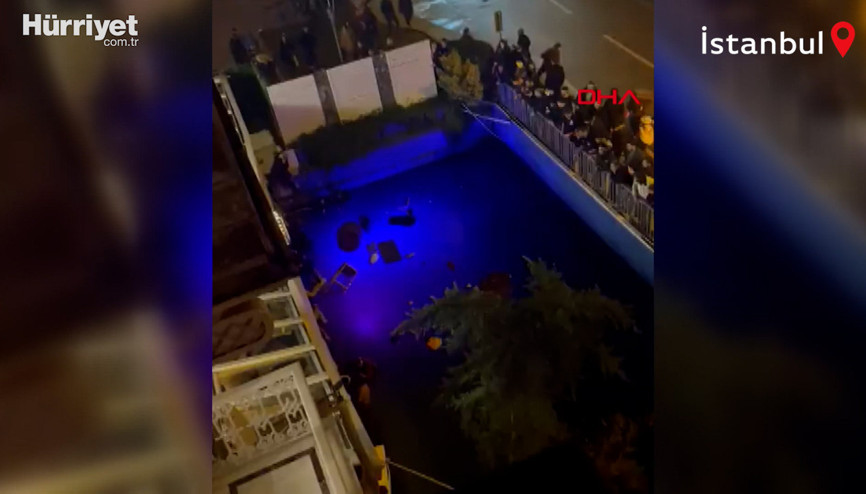 Arnavutköyde lüks restoranın iskelesi çöktü Çok sayıda kişi denize düştü