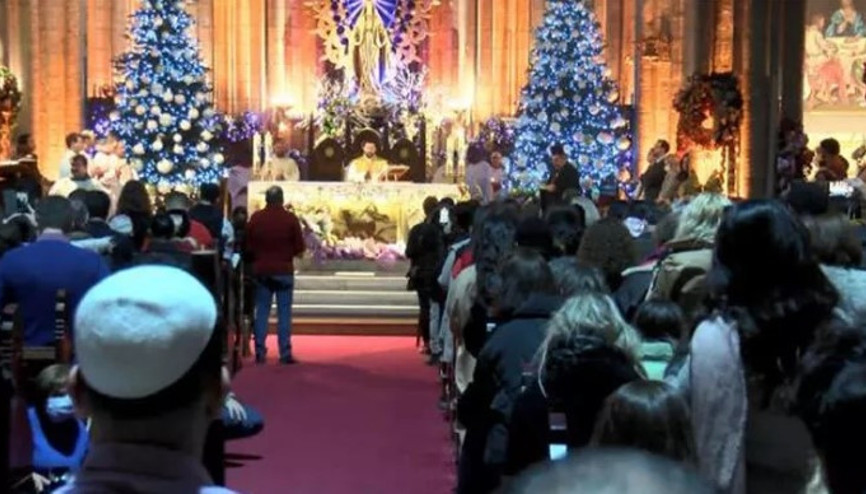 Saint Antuan Kilisesi’nde Noel Ayini