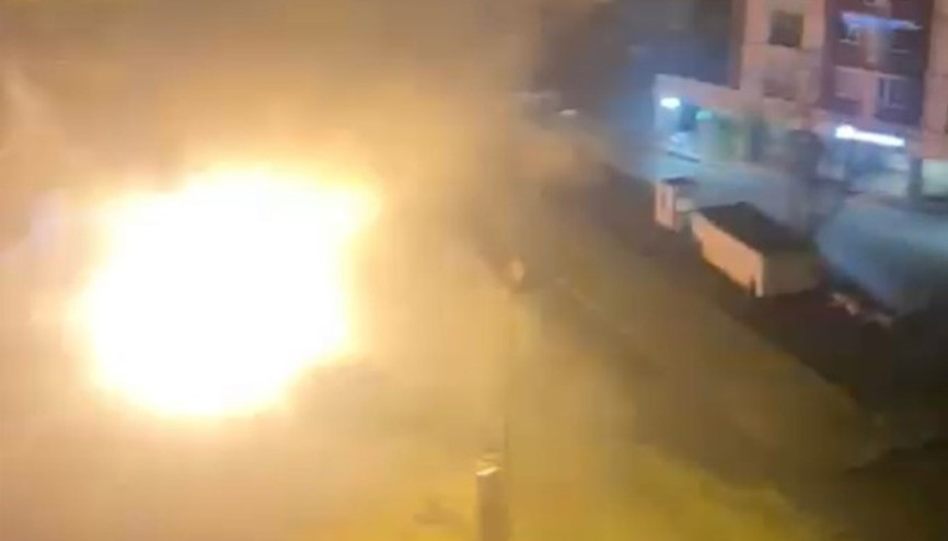 Kadıköyde yer altı kablolarında patlama