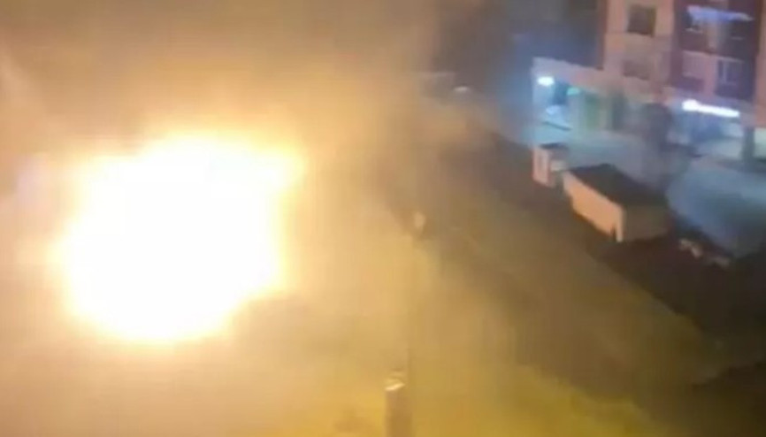 Kadıköyde yer altı elektrik kablolarında patlama