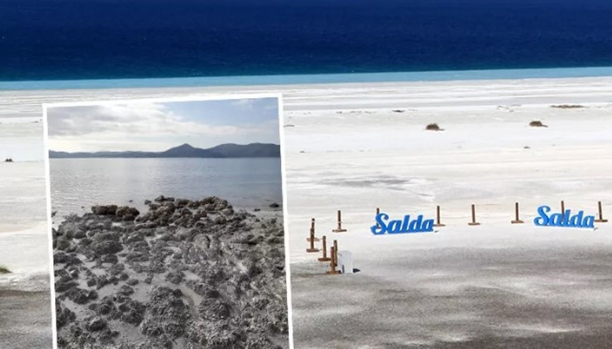 Salda Gölü kumsalındaki kararma yayılıyor