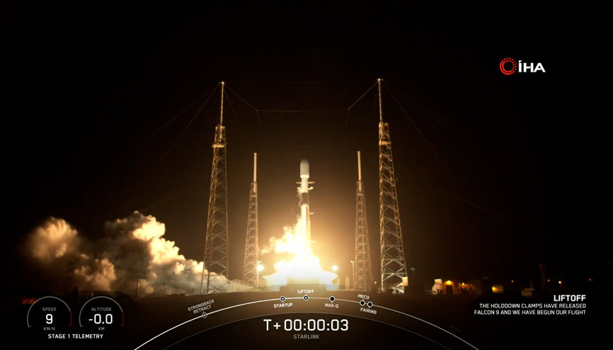 SpaceX, 54 Starlink uydusunu daha yörüngeye gönderdi