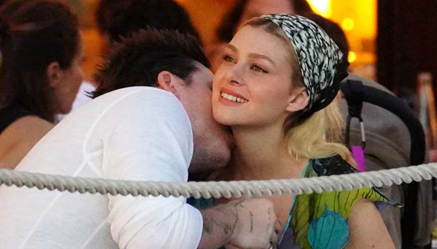 Nikâha dakikalar kala korku içini kemirmiş: Ya bugün benimle evlenmek istemezse Nikâha dakikalar kala korku içini kemirmiş: Ya bugün benimle evlenmek istemezse